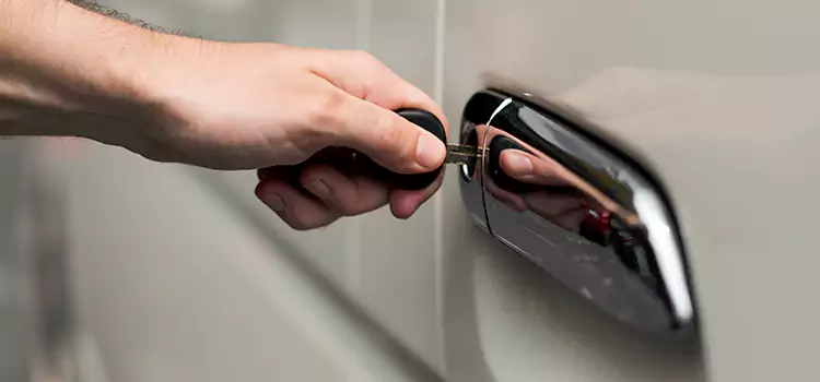 Why Choose Our Auto Locksmith Team in North Amityville, NY?