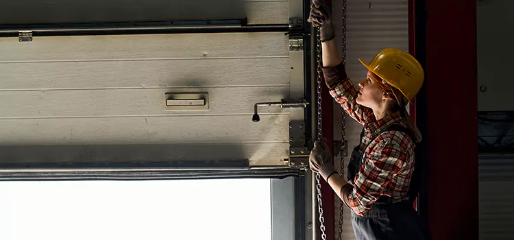 Addressing Common Garage Door Stoppage Issues in North Amityville, NY