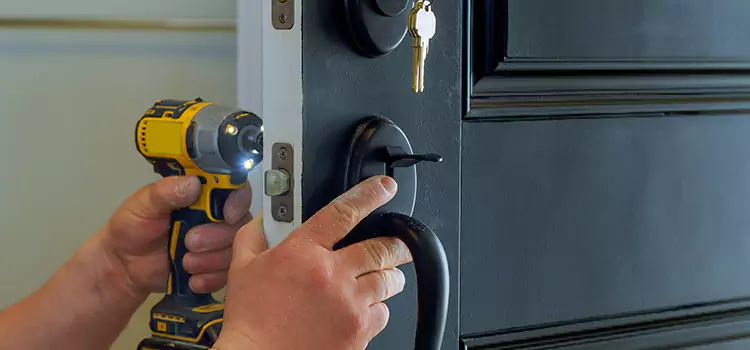 Commercial Door Lock Installation North Amityville