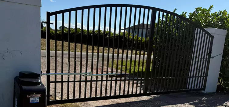 Driveway Fence Repair North Amityville